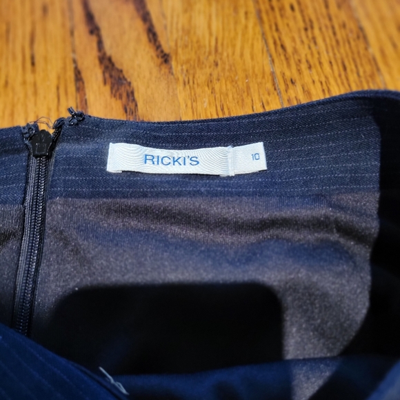 Blue pinstripe skirt - Picture 4 of 4